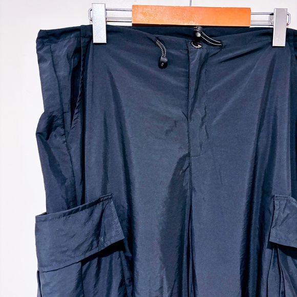 Stylish Black Cargo Jumpsuit - Picture 2 of 12